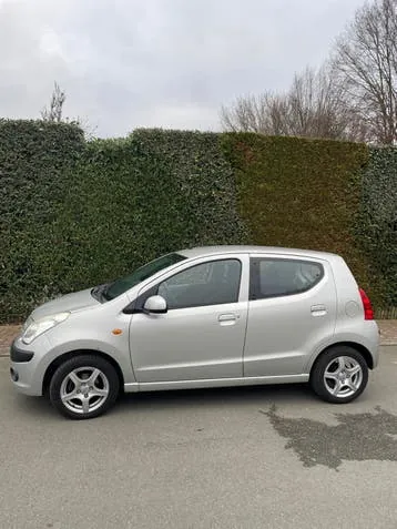 Nissan Pixo