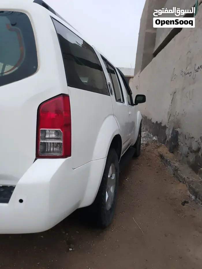 Nissan Pathfinder 2008 photo 2