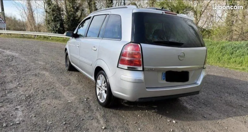 Opel Zafira 2006 photo 2