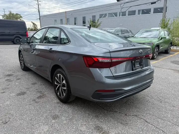 Volkswagen Jetta 2026 photo 3
