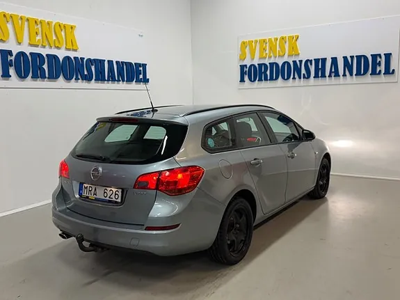 Opel Astra 2011 photo 5