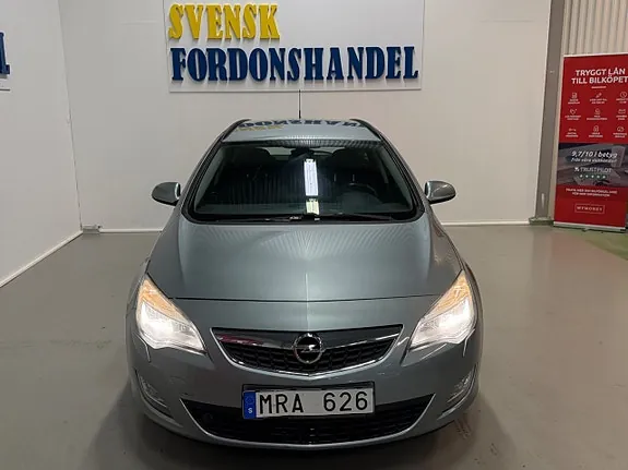 Opel Astra 2011 photo 3