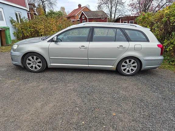 Toyota Avensis 2007 photo 2