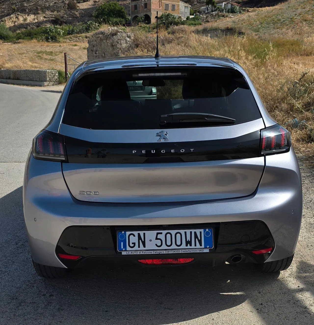 Peugeot 208 2023 photo 4