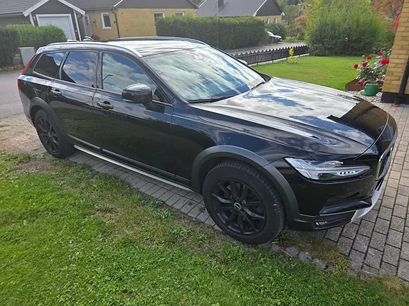 Volvo V90 Cross Country 2020 photo 2