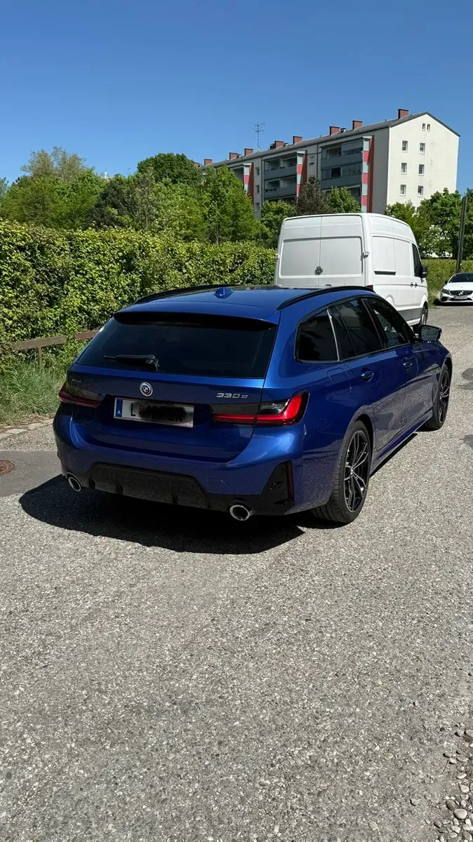 BMW 3 Series 2022 photo 3