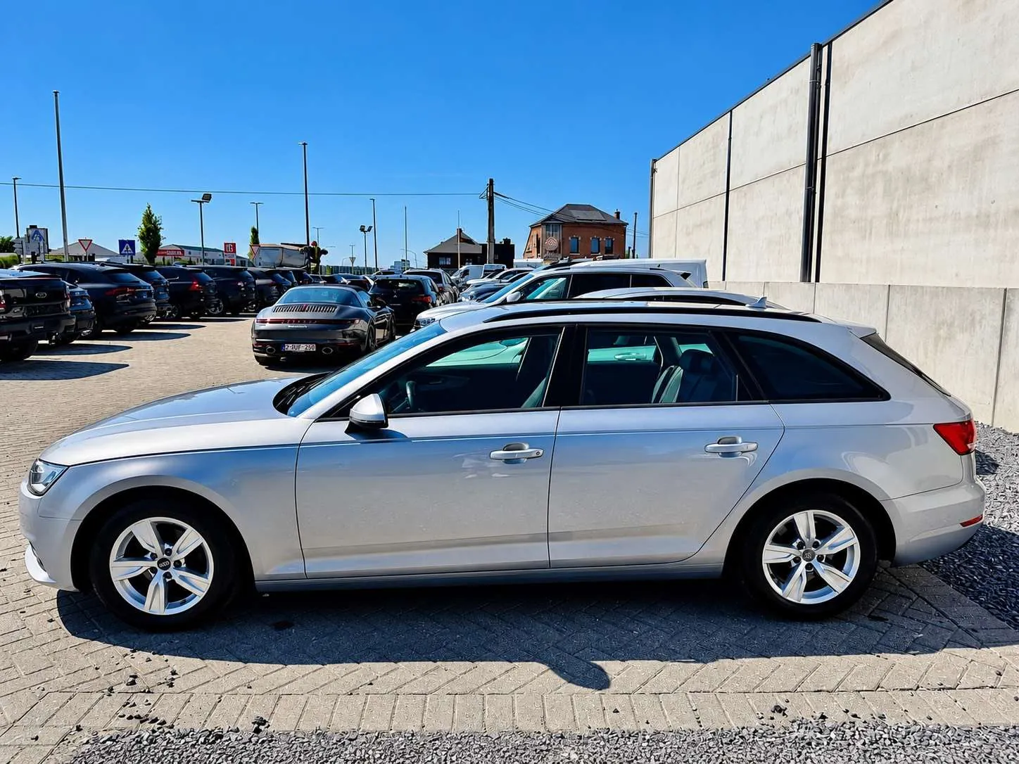 Audi A4 Avant 2018 photo 3