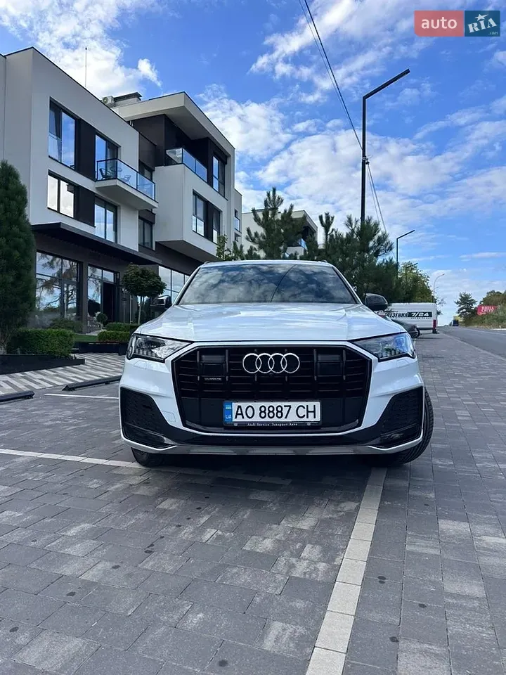 Audi Q7 2020 photo 2