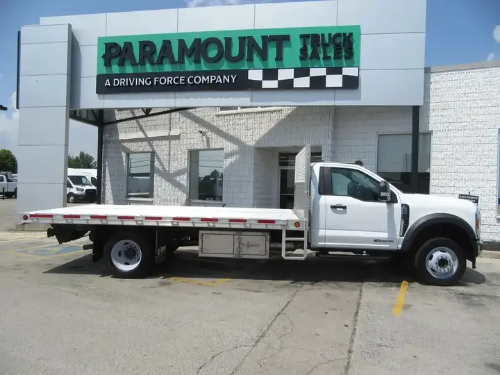 Ford F-550 2024 photo 4