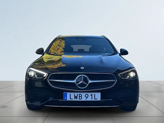 Mercedes-Benz C300 2024 photo 2