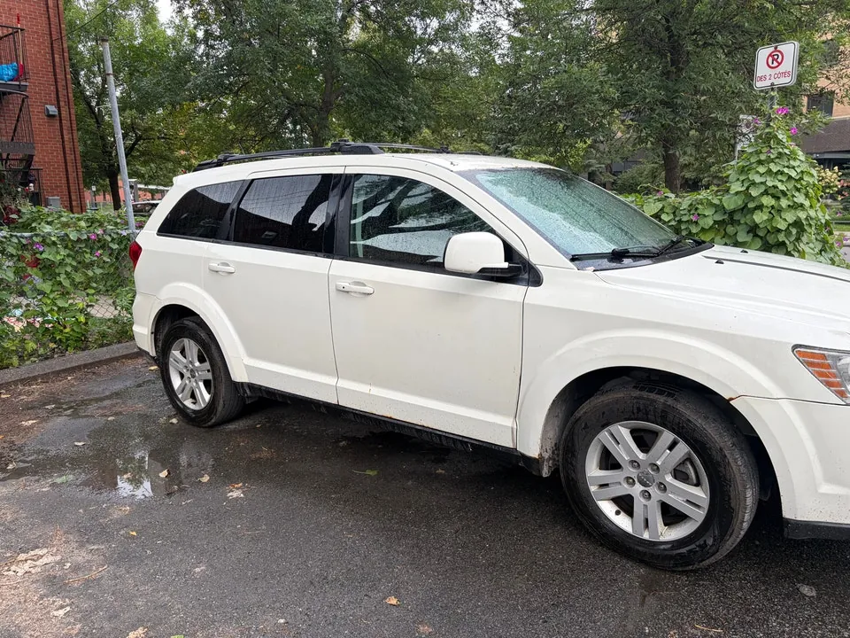 Dodge Journey 2012 photo 4