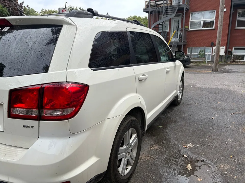 Dodge Journey 2012 photo 3