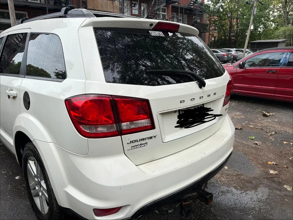 Dodge Journey 2012 photo 2