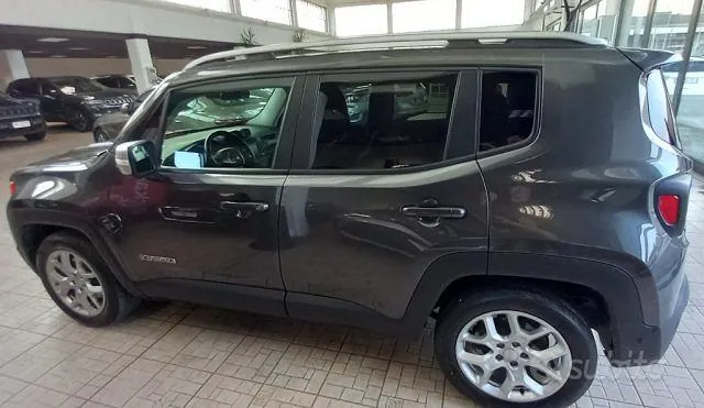 Jeep Renegade 2016 photo 4