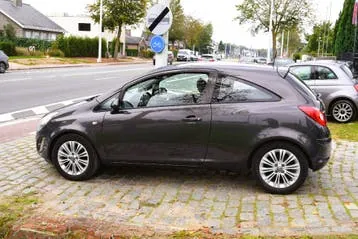 Opel Corsa 2013 photo 2