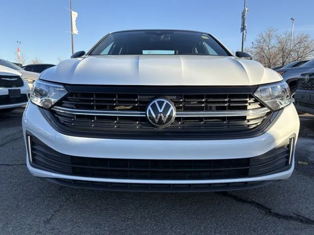 Volkswagen Jetta 2024 photo 4