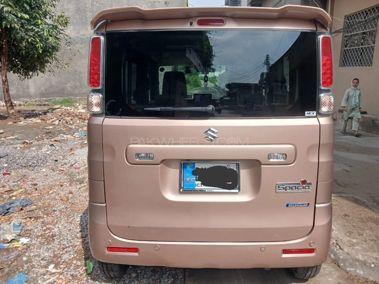 Suzuki Spacia