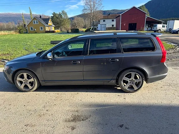 Volvo V70 2009 photo 4
