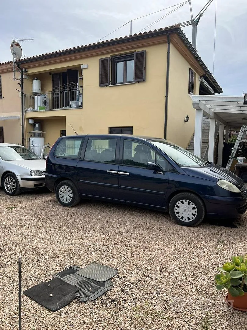 Citroen C8