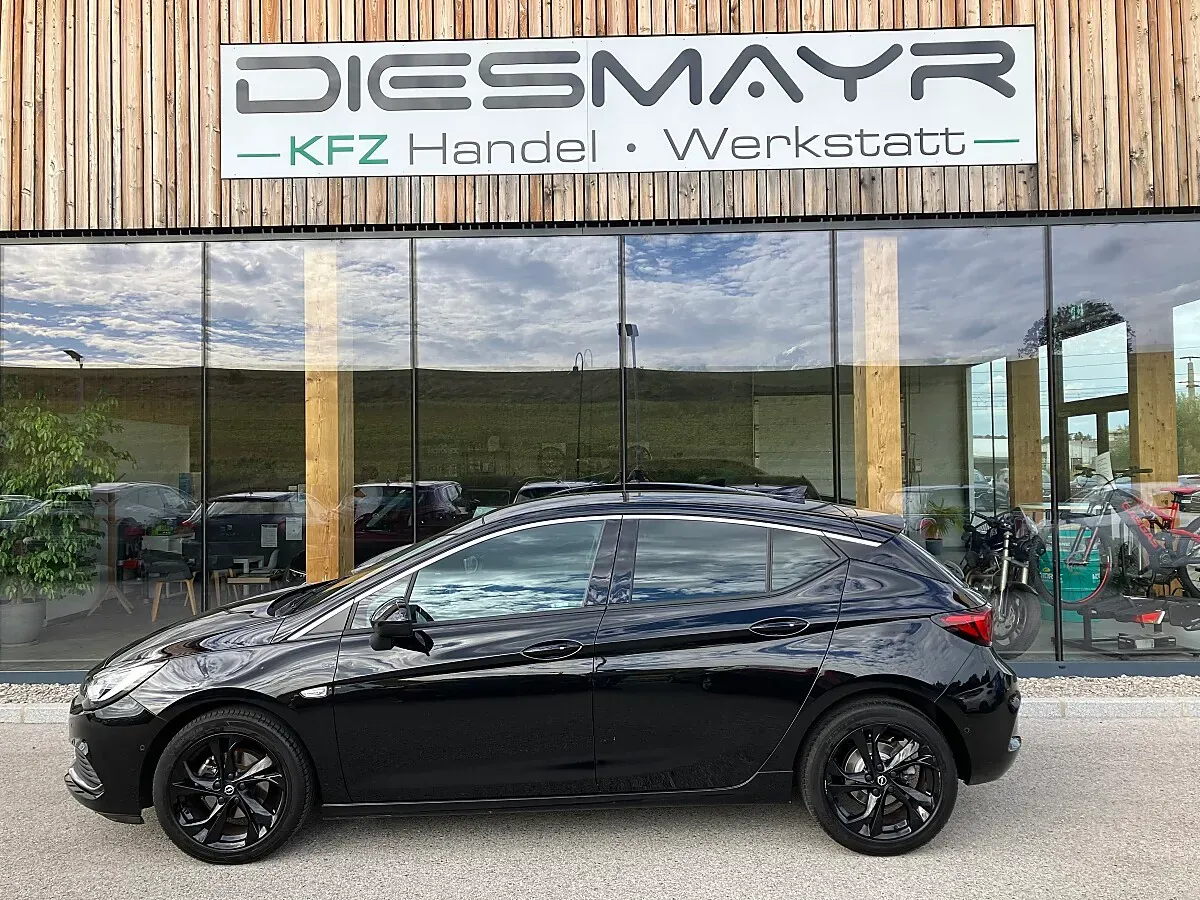 Opel Astra 2017 photo 2