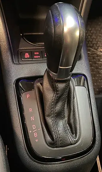 Volkswagen Up 2017 photo 2