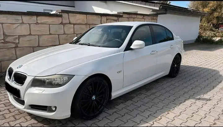BMW 318I