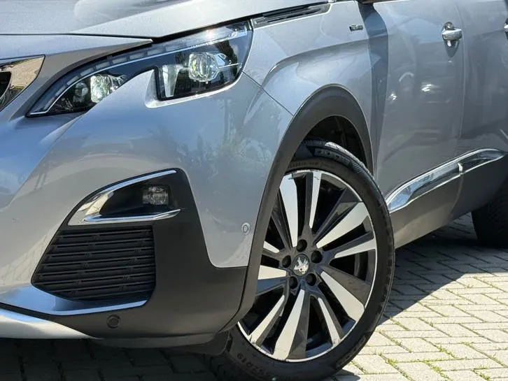 Peugeot 5008 2020 photo 2
