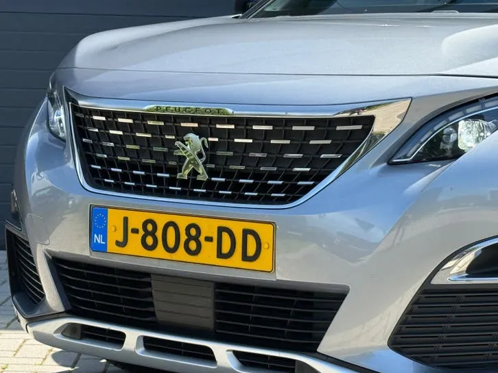 Peugeot 5008 2020 photo 3