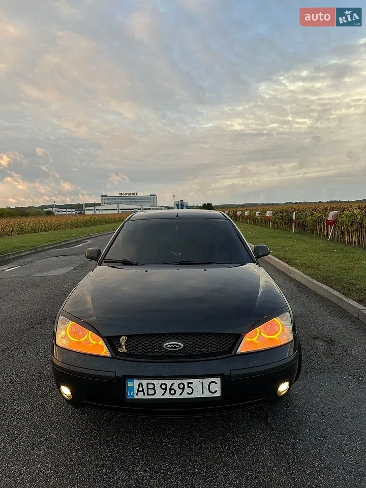 Ford Mondeo 2002 photo 2