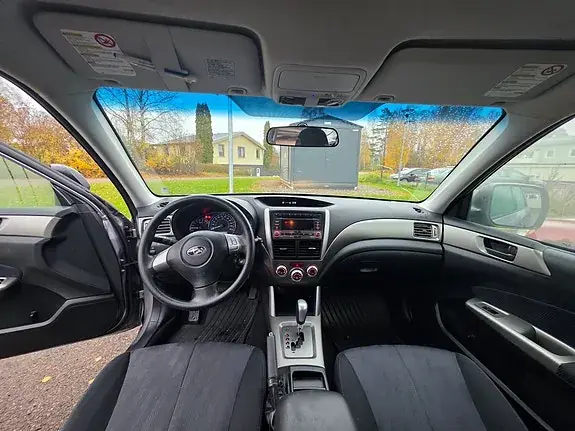 Subaru Forester 2010 photo 5