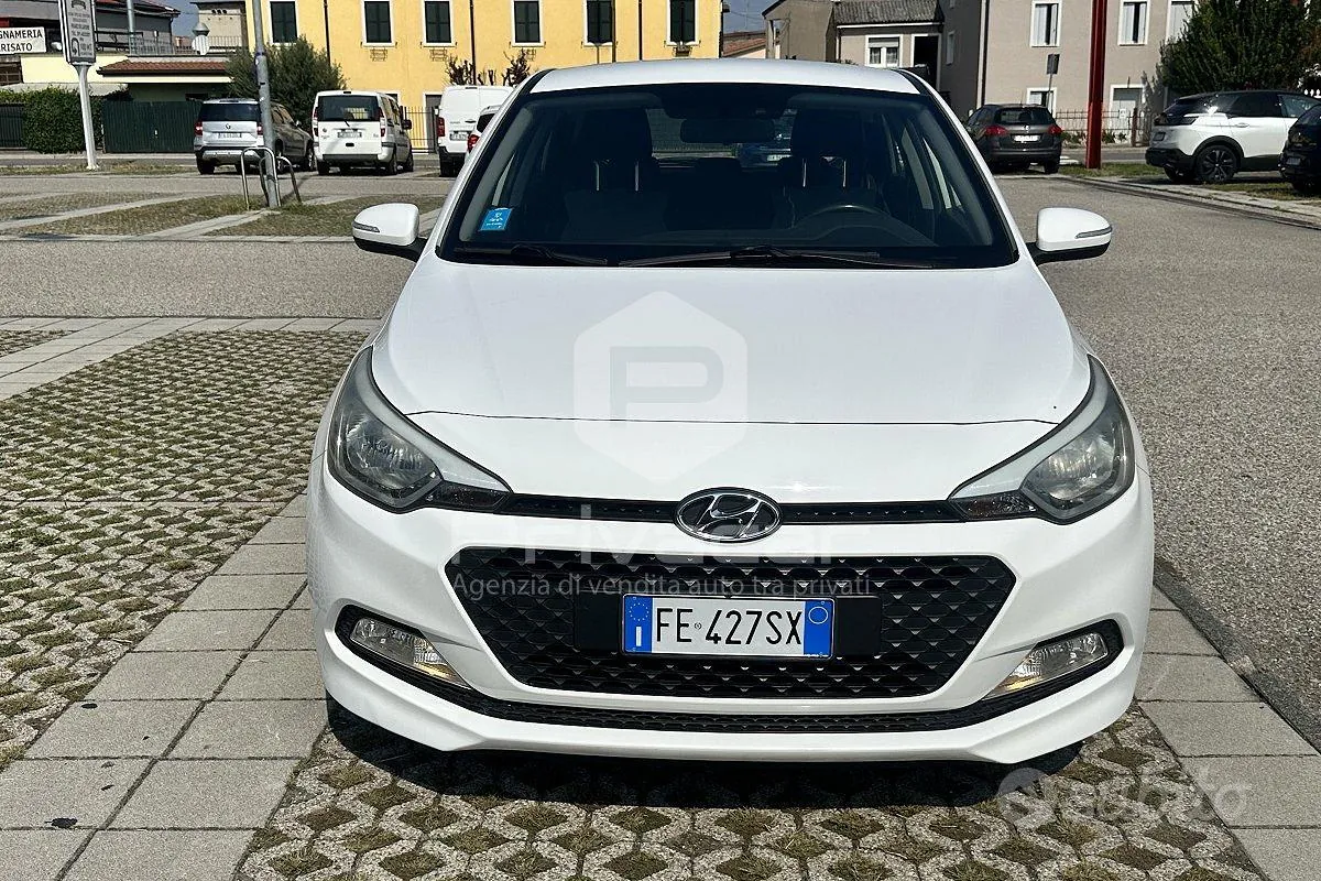 Hyundai I20 2016 photo 2