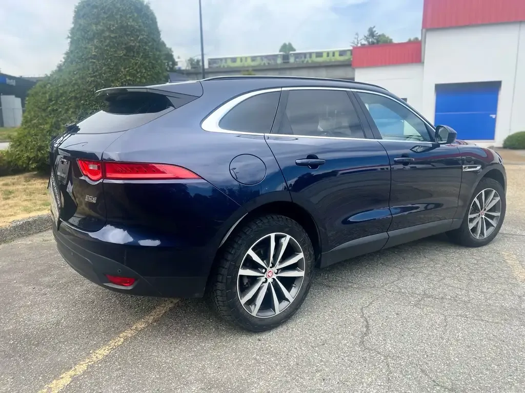 Jaguar F-Pace 2018 photo 5