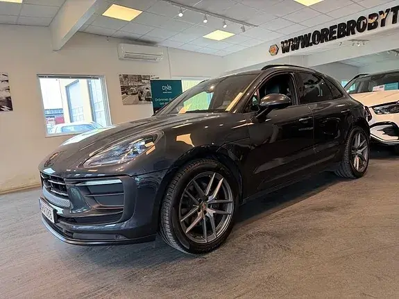 Porsche Macan 2023 photo 2