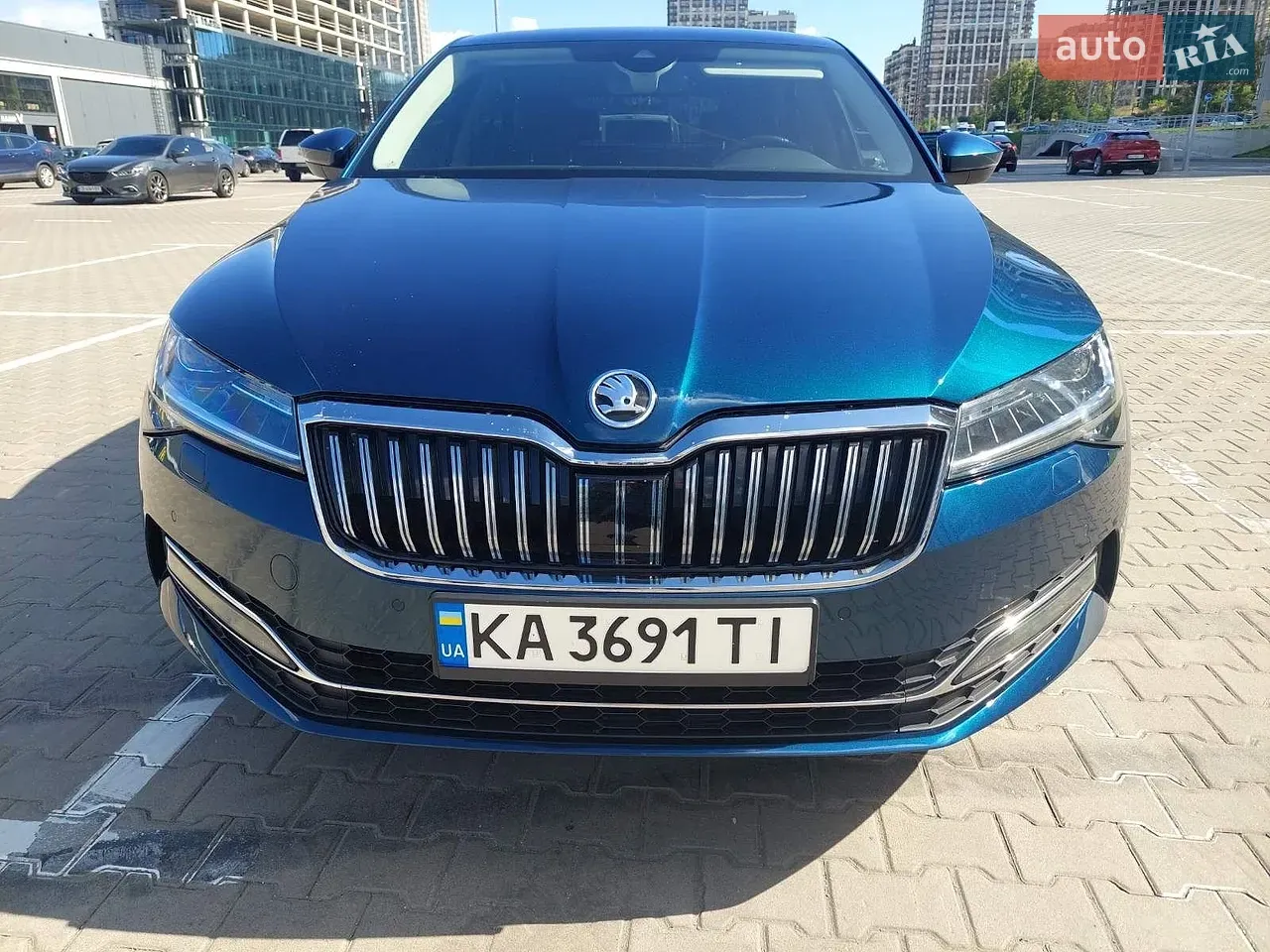 Skoda Superb 2021 photo 2