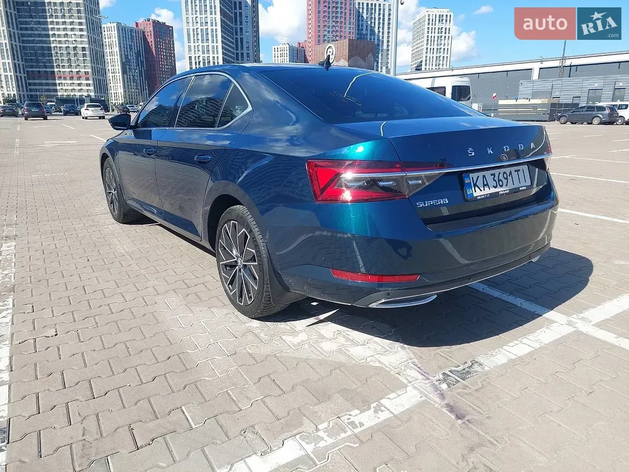 Skoda Superb 2021 photo 4