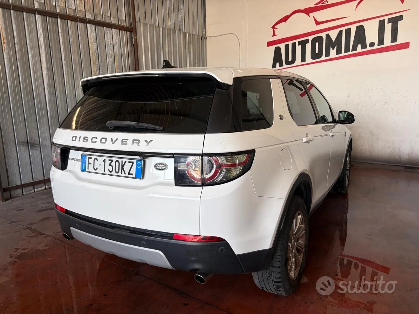 Land Rover Discovery Sport 2018 photo 2