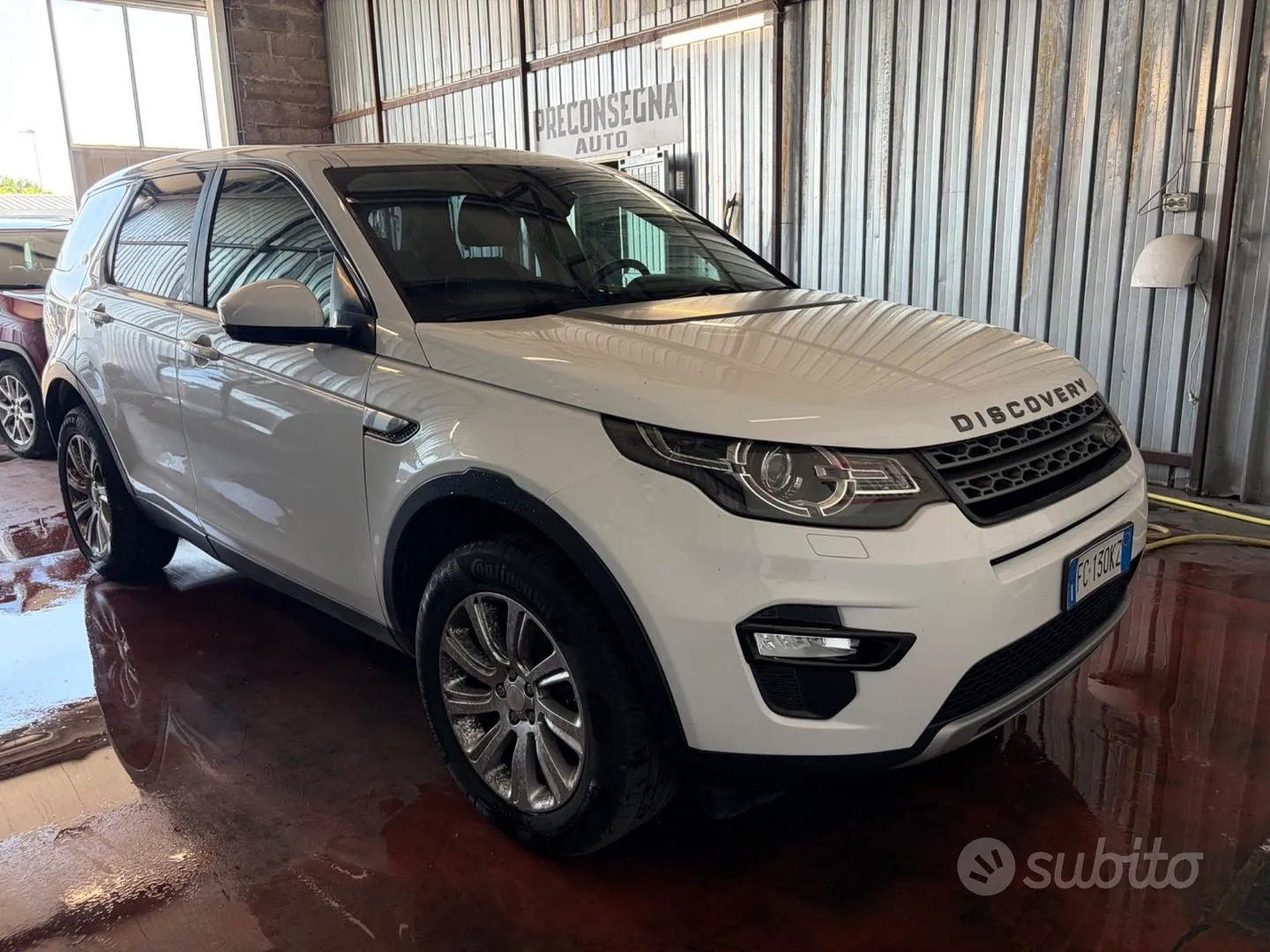 Land Rover Discovery Sport 2018 photo 4