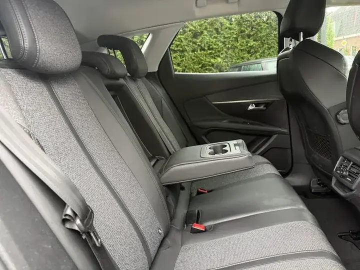 Peugeot 3008 2017 photo 2