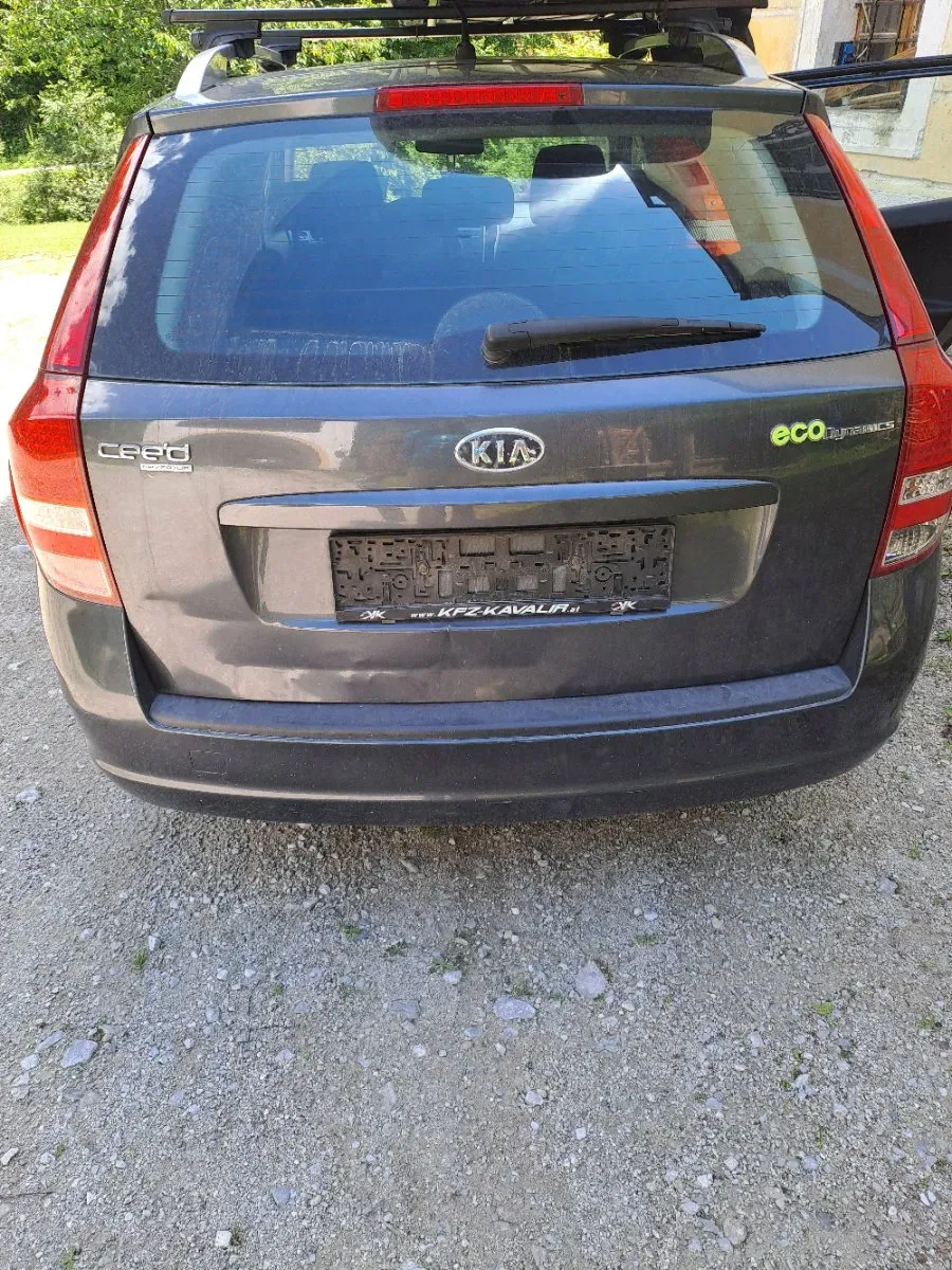 Kia Ceed 2010 photo 3