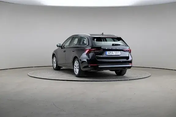 Skoda Octavia 2022 photo 2