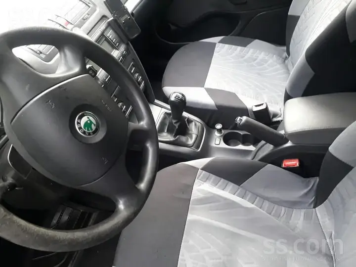 Skoda Octavia 2005 photo 4