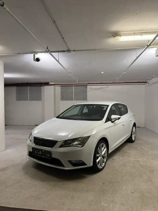 Seat Leon 2012 photo 2