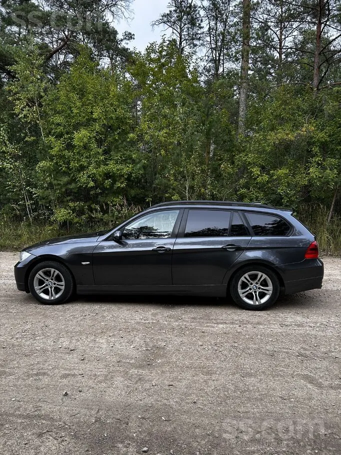 BMW 318 2008 photo 4