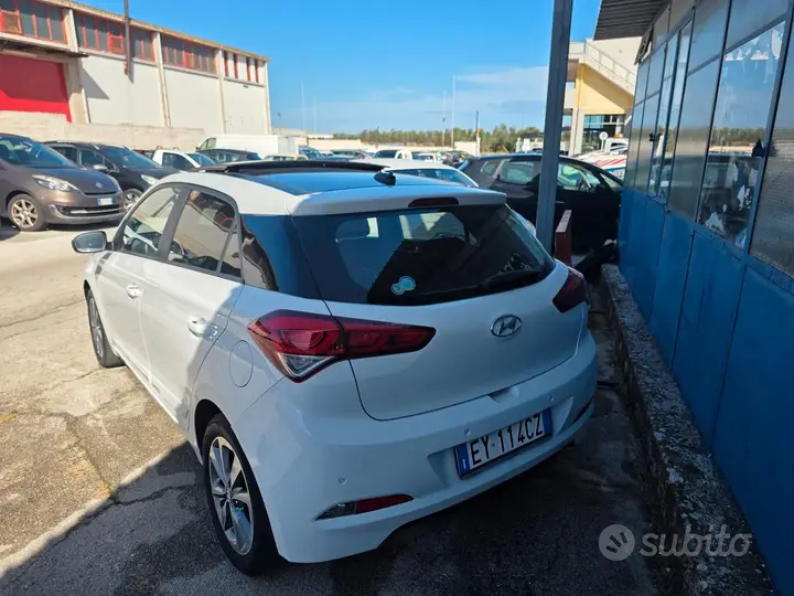 Hyundai I20 2015 photo 4