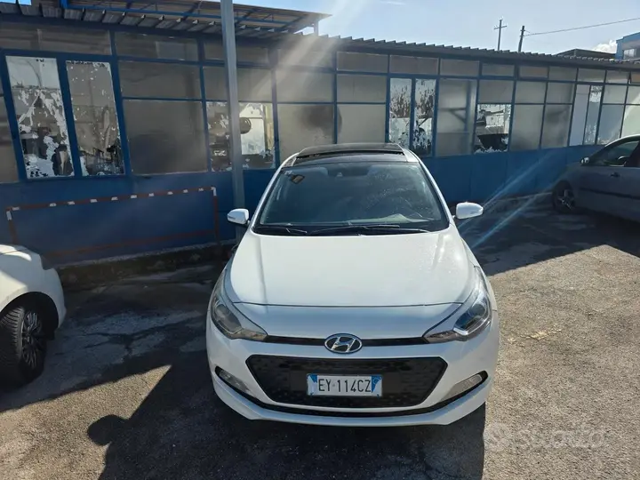 Hyundai I20 2015 photo 2