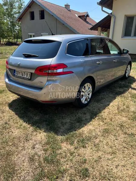 Peugeot 308 2015 photo 5