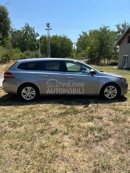 Peugeot 308 2015 photo 4