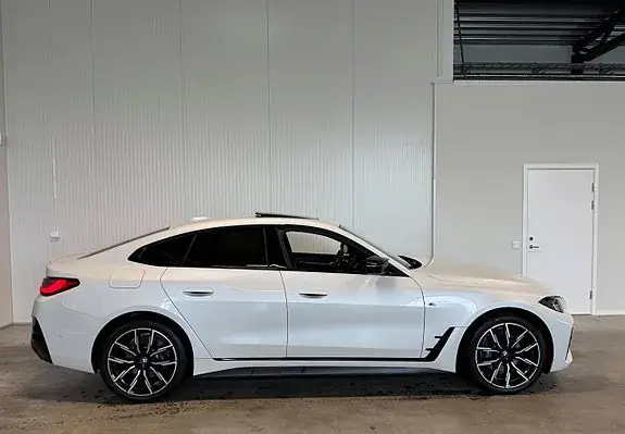 BMW I4 2022 photo 3