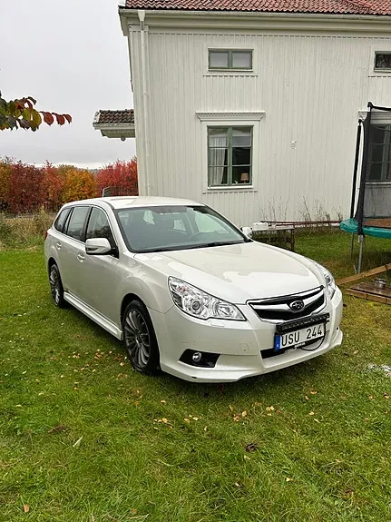 Subaru Legacy 2010 photo 3
