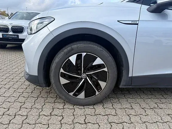 Volkswagen Id.4 2023 photo 2